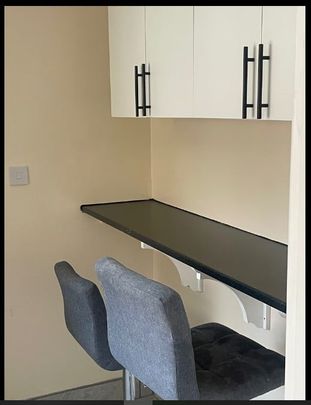 Room in a Shared House, Rossett Street, L6 - Photo 1