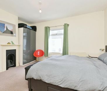 2 bedroom house to rent - Photo 1