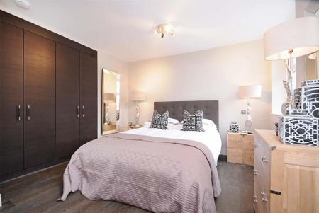 3 bedroom flat to rent - Photo 4