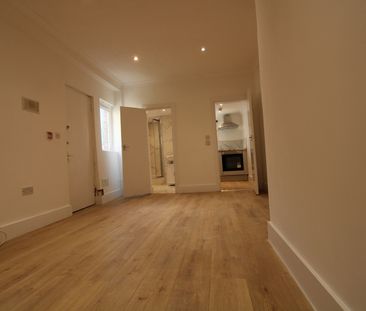 Studio Flat, Whitehall Road, CR7 - Photo 2