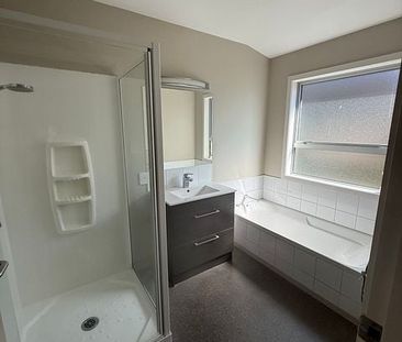 Modern townhouse in Central Blenheim - Photo 5