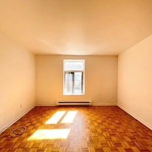 Pointe St-Charles - 5 1/2 Sur 2 Étages - Photo 2