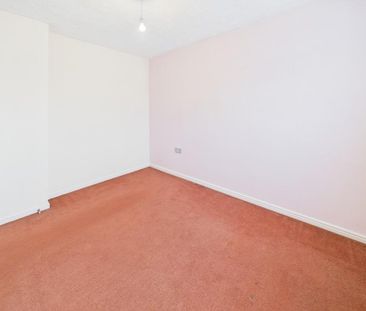 3 bedroom end of terrace house to rent - Photo 1