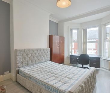 3 bedroom Student Flat to rent in Simonside Terrace, Heaton, Newcas... - Photo 2