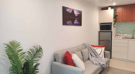 Cozy, compact 1 BR/1 BT with Patio @ Heart of City - Photo 2