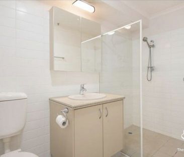 River View Living in New Farm | Modern 1-Bedroom Only $580/week - Photo 1