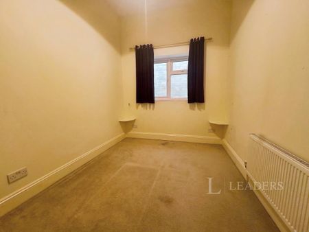 6 bedroom house to rent - Photo 3