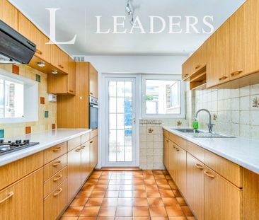 3 bedroom house to rent Lower Drayton Lane, Drayton, Portsmouth, PO6 - Photo 3