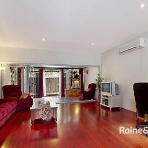 3 Level Townhouse In Central Indooroopilly - Photo 1