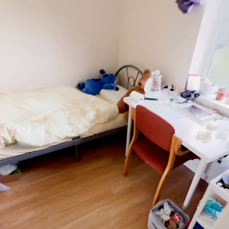 5 bedrooms 2 bathrooms - Photo 1