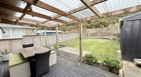 17 Hamstead Street, Wainuiomata, Lower Hutt City - Photo 2