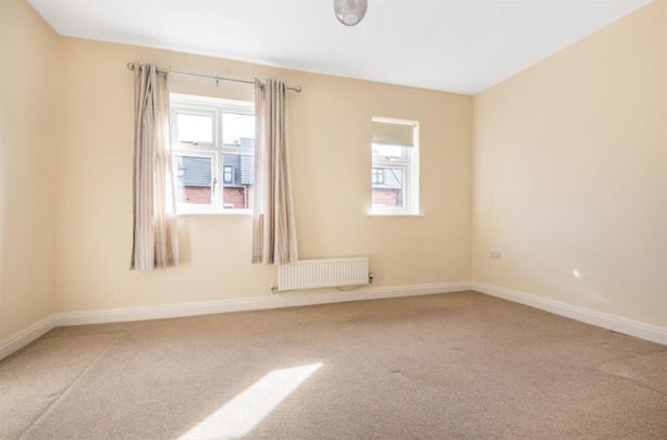 4 bedroom House To Let - Photo 1