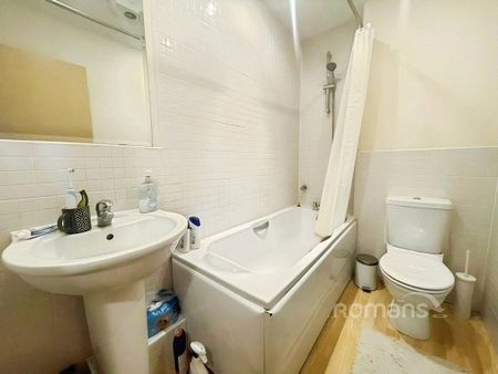 1 bedroom in a house share to rent - Photo 5