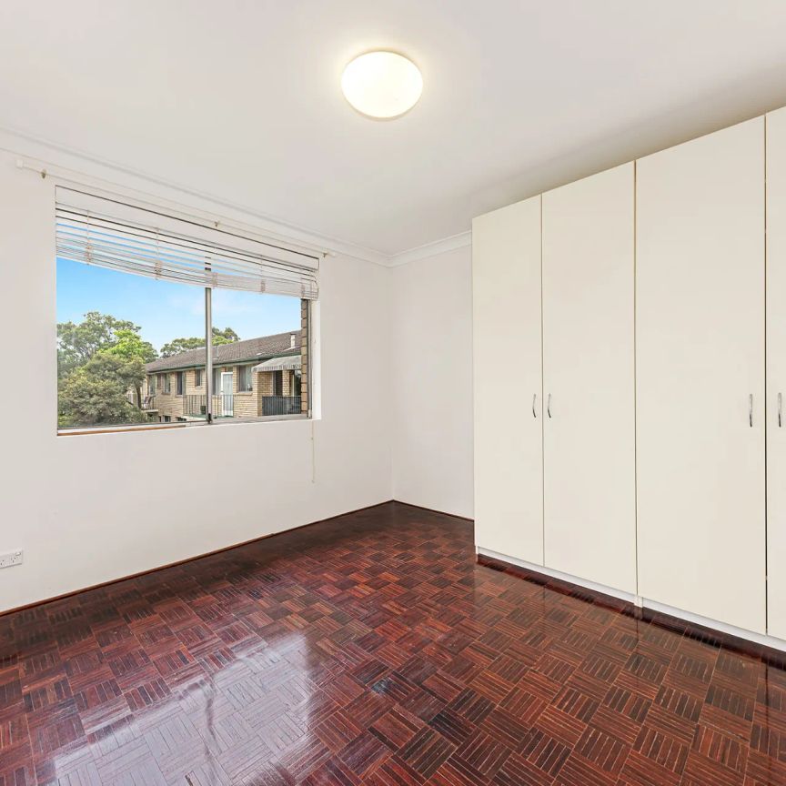 2/83 Burns Bay Road, Lane Cove. - Photo 1