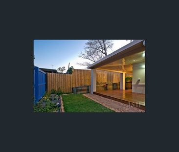 Double-Story 4-Bedroom House in the Heart of Aspley - Photo 1