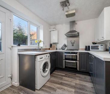 3 bedroom semi-detached house to rent - Photo 4