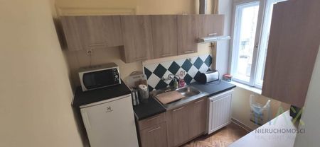 Bezczynszowe mieszkanie w spokojnym zaułku, 3 minuty spacerem od Rynku - Photo 3