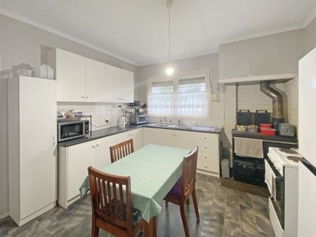 1200 Grevillea Road, Wendouree - Photo 2