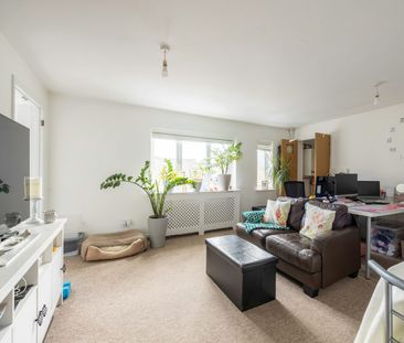 Maisonette to rent on - Photo 3