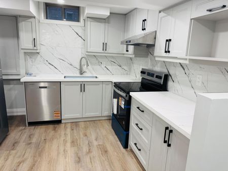 For Lease - 16 Walter Clifford Nesbitt Drive, Whitby, Ontario - Photo 4