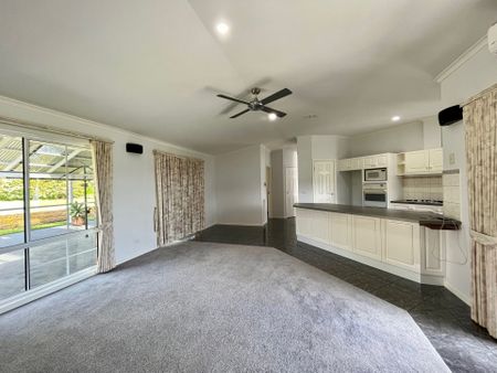 213 Switchback Road Hazelwood VIC - Photo 4