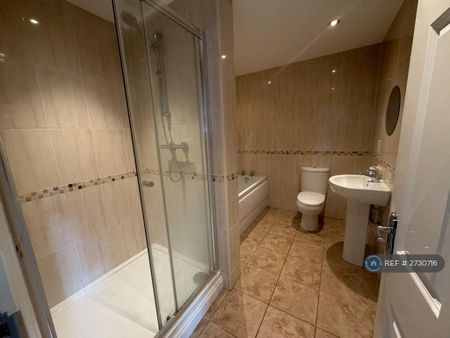 1 bedroom flat to rent - Photo 2