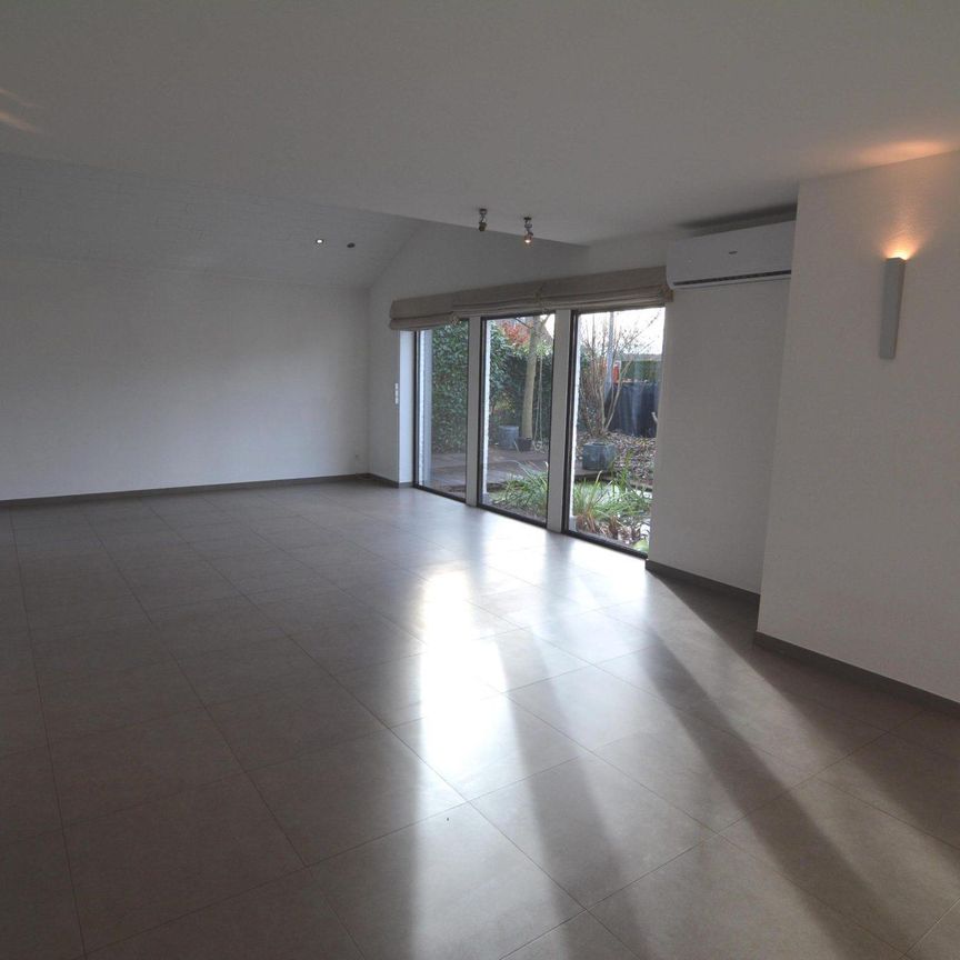 Ruime vrijstaande woning met tuin in het centrum van Vosselaar - Foto 1