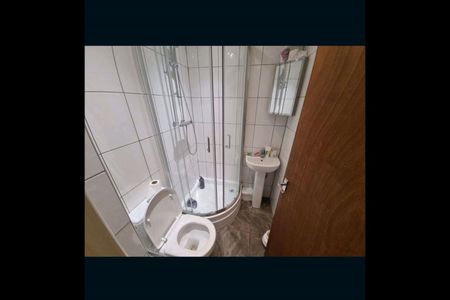 Room in a Shared Flat, Victoria Street, LS3 - Photo 5