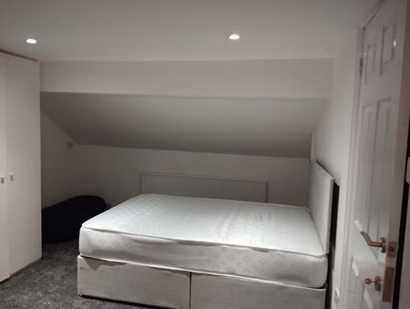 Room in a Shared House, St. Georges Road, IG1 - Photo 5