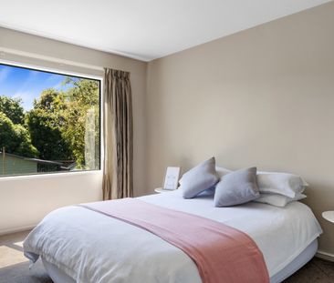 3 bedroom home in St Albans double garage - Photo 6