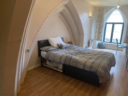 2 bedroom flat to rent - Photo 4
