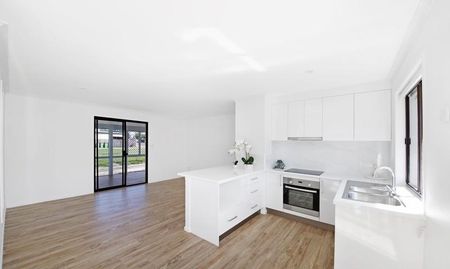 Three bed family home - Cooroy - Photo 3