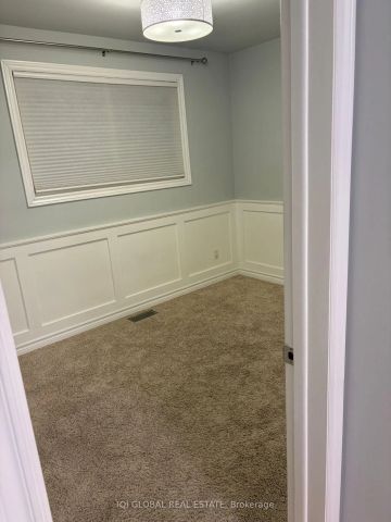 452 Elizabeth Street #Upper - Photo 3