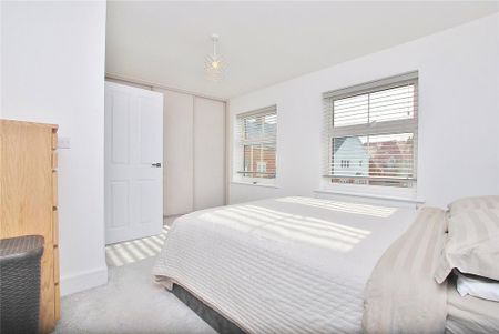 3 bedroom terraced house to rent - Photo 3
