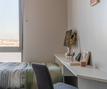 Studio Flat, Nash House, NW10 - Photo 2