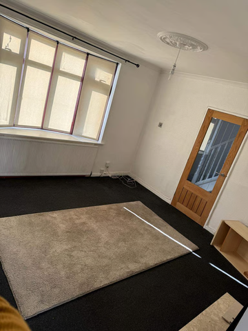 3 bedroom house to rent - Photo 2