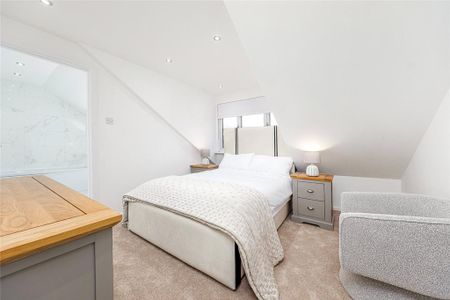 4 bedroom detached house to rent - Photo 4