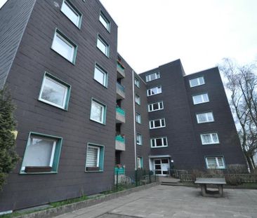 Große und moderne Wohnung mit Balkon! ++ - Foto 3