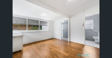Charming Three-Bedroom Home with Lock-Up Garage – Walk to Lakemba Centre - Photo 4