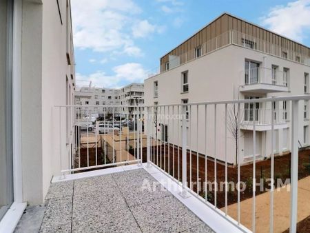 Location Appartement 3 pièces 66 m2 à Carrières-sous-Poissy - Photo 2