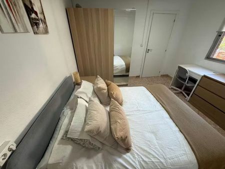 Calle Segismundo Moret, Málaga, Andalusia 29011 - Photo 5