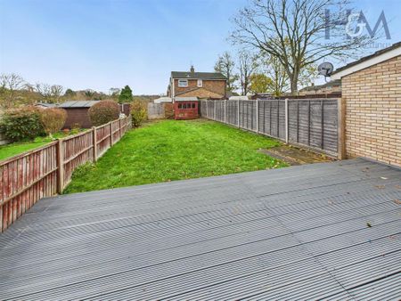 3 bedroom terraced house to rent - Photo 5