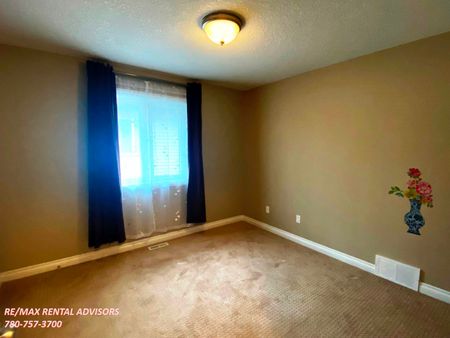 722 Adams Way Southwest - Photo 5