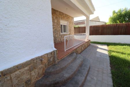 Luxury 4 room Detached House for rent in Rocafort, Valencia - Photo 4