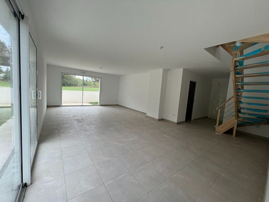 Location Maison 6 pièces 140m² - Photo 1