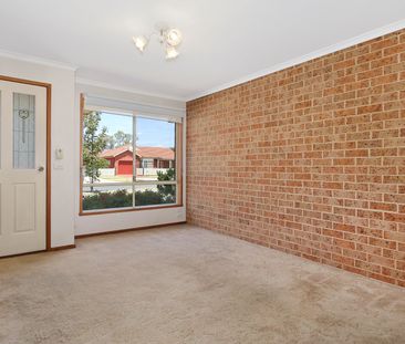 Terrific Townhouse! - Photo 1