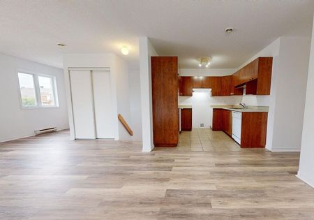 125 Boulevard du Mont-Bleu, Gatineau, QC - Photo 2