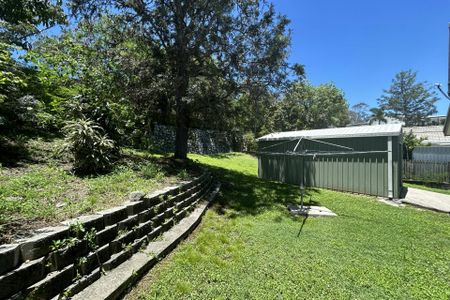 THIS WELL MAINTAINED HOME OFFERS COMFORTABLE LIVING WITH A LOW MAINTENANCE YARD! - Photo 5