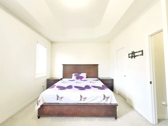 Condo Townhouse For Lease | E9233655 - Photo 1