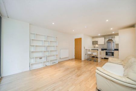 1 bedroom flat to rent - Photo 2